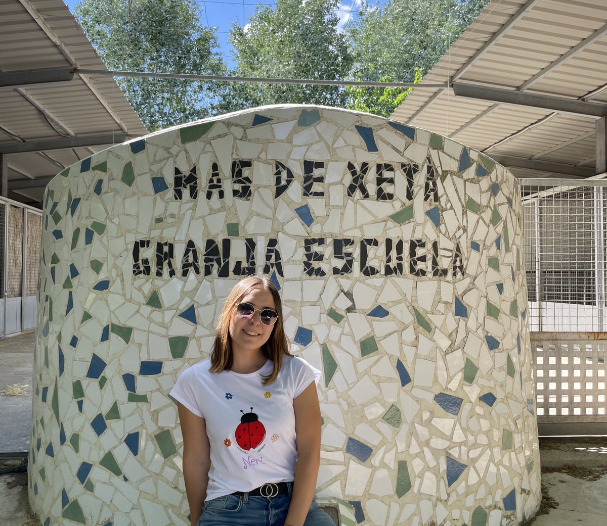 👩🏼‍🌾 Hui ha tocat excursió a la granja escola.

Els nostres alumnes s'ho han passat genial veient tots els animals 🐔🐴🐰🐷🦚

Primera excursió superada 🫶🏻

#somlaclassedeles🐞