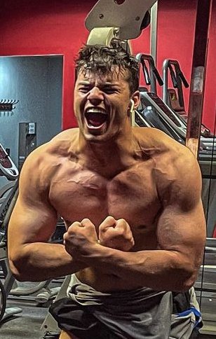 Catchin' that "It's Finally Friday" Feeling! #BEASTMODE #ToTheTop