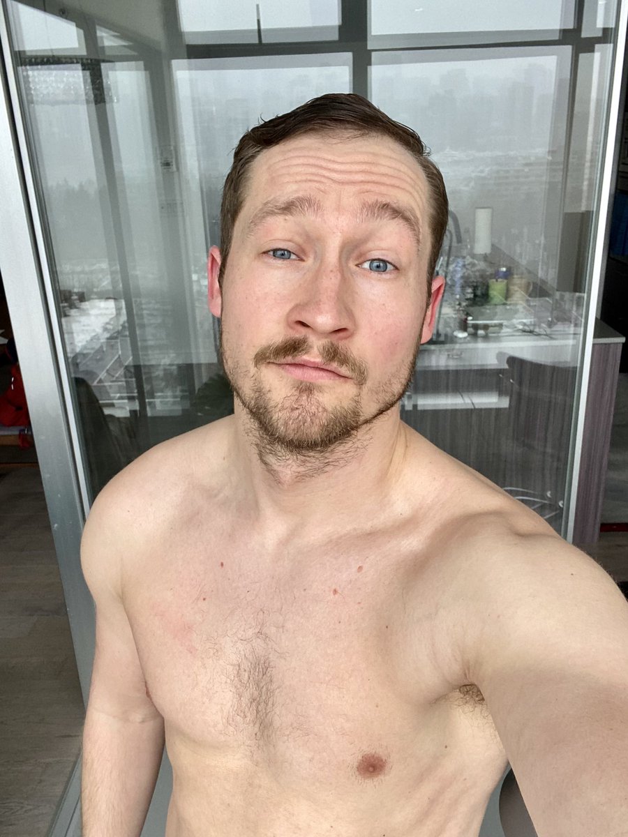 onthelukeout's tweet photo. Haircut day https://t.co/syC68y4Vcj
