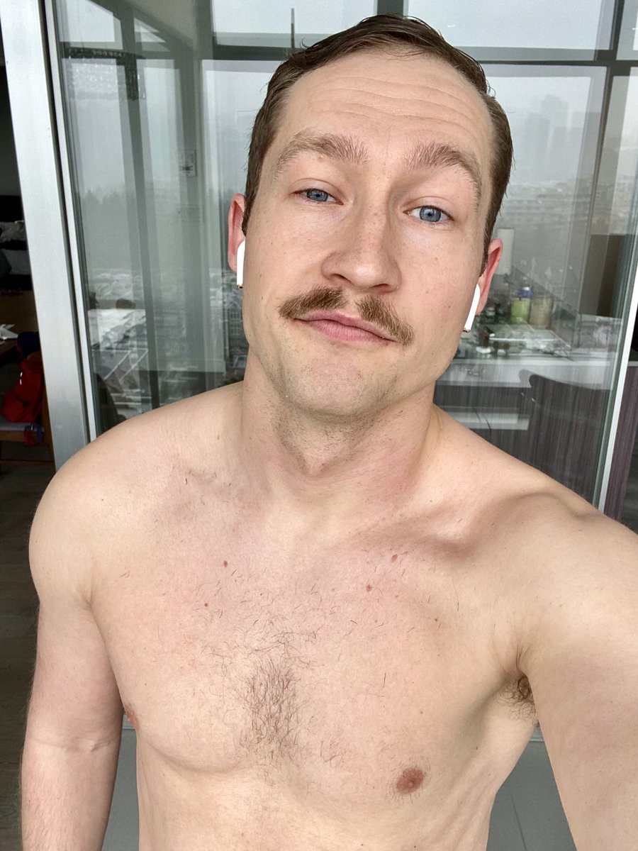 onthelukeout's tweet photo. Haircut day https://t.co/syC68y4Vcj
