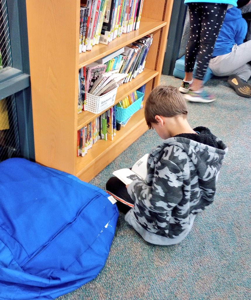 MrsZubarevLMC's tweet photo. Look who I caught reading! 📚👀 #WebsterLMC #WebsterWildcats🐾 #LivoniaPride https://t.co/aHgcsT70XY