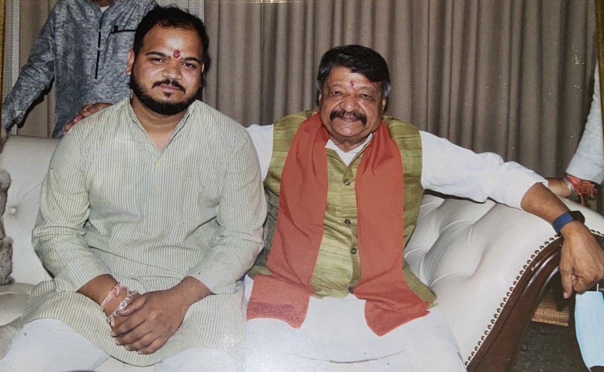 PrateekBjpVoice's tweet photo. आदरणीय भाईसाहब @KailashOnline ji आपको जन्मदिन के शुभ अवसर पर
हार्दिक हार्दिक शुभकामनाएं
मेरी आपसे यही प्रार्थना है की
आप अपना आशीर्वाद सदैव मुझ पर बनाये रखना ! https://t.co/JgRMqskYHK