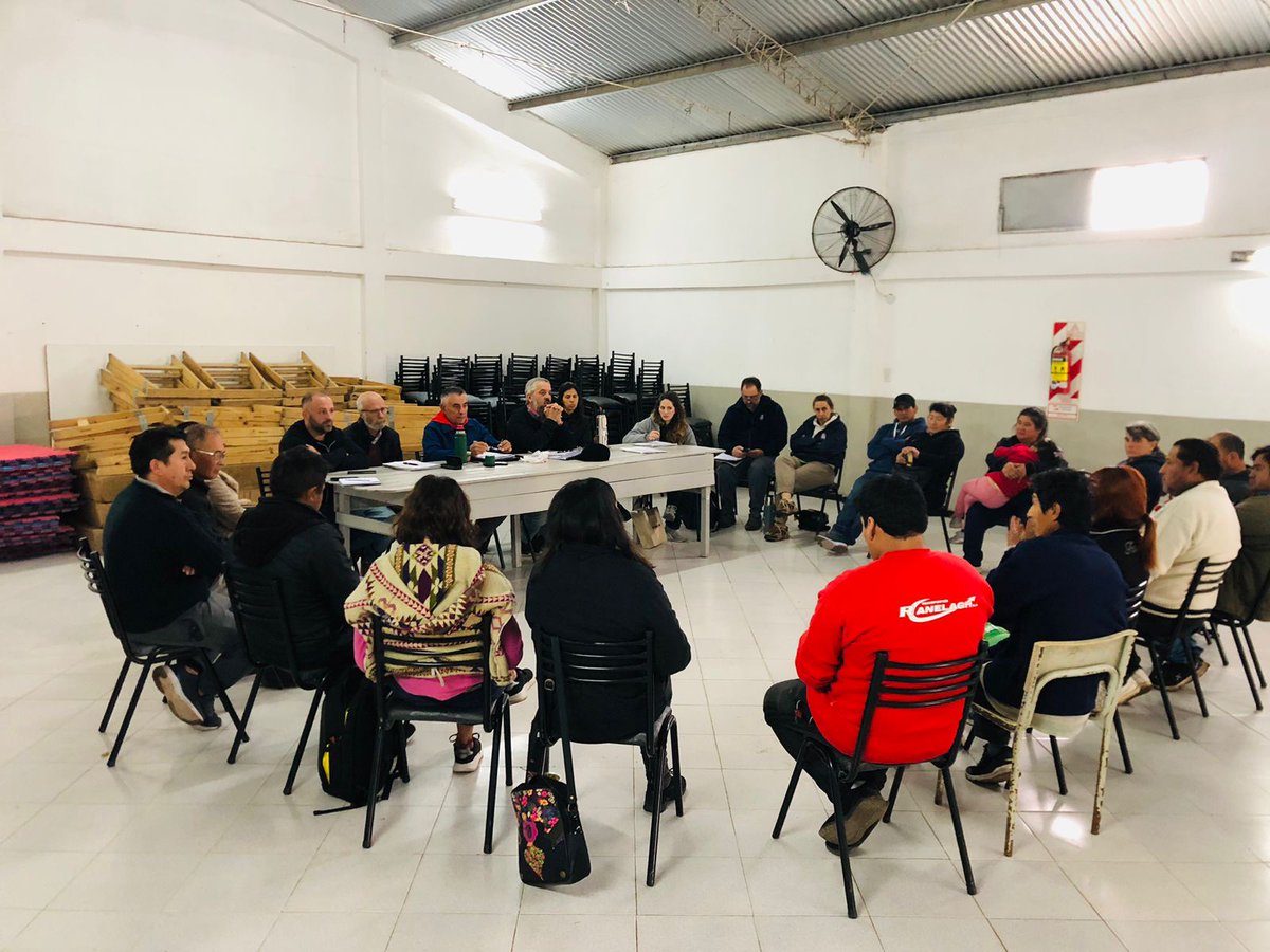 FDGaldos's tweet image. Nuevamente tuvimos la reunion mensual de #MesaAgraria #ElPato 
Seguimos avanzando en el proyecto #CAV y #GranjaExperimental 

@MuniBerazategui @AgrarioPBA  @AgriculturaAR  @MDSNacion
