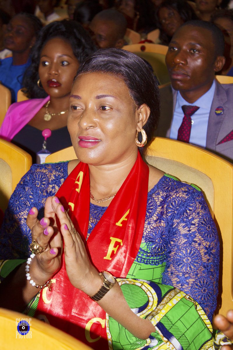 denise_kabongo's tweet photo. #LE_PARLEMENT_ROSE 3 #VISION
C'était le Samedi 15 avril au palais du peuple.
#1500femmes #le_feu
#1500coeurs #infiniment_merci
#un_nouveau_congo_est_possible
#impacter_le_futur
#rdv_au_sommet
#une_femme_une_vision https://t.co/upaWrPwc4R