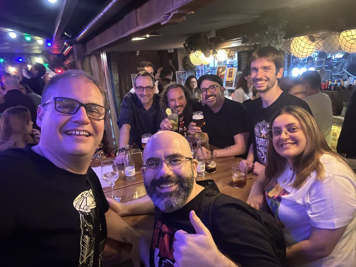 Cuentameunjuego's tweet image. Cosas que pueden surgir en un #DevirFest