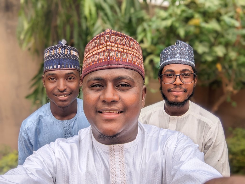MuhammadBakale's tweet photo. Fam! 💥 Eid Mubarak to y'all. https://t.co/z9vBIzk2Fr