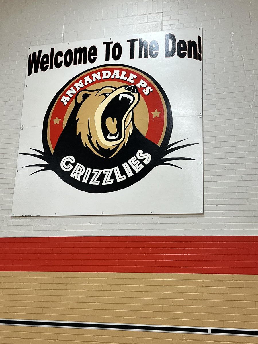 Today was a great day learning about <a href="/TVDSB/">Thames Valley DSB</a> schools in <a href="/TillsonburgTown/">Town of Tillsonburg</a>!  Thanks to superintendent @tlangelaan, <a href="/IsaakDyck/">Isaak</a> <a href="/doubtwright/">Sarah Wright</a> <a href="/MrsHughes13/">Melissa Hughes</a> <a href="/shewy16/">Nicole Shewan</a> Kim Simpson @JohnNeufeld14 for showing us around!  Great schools all around!