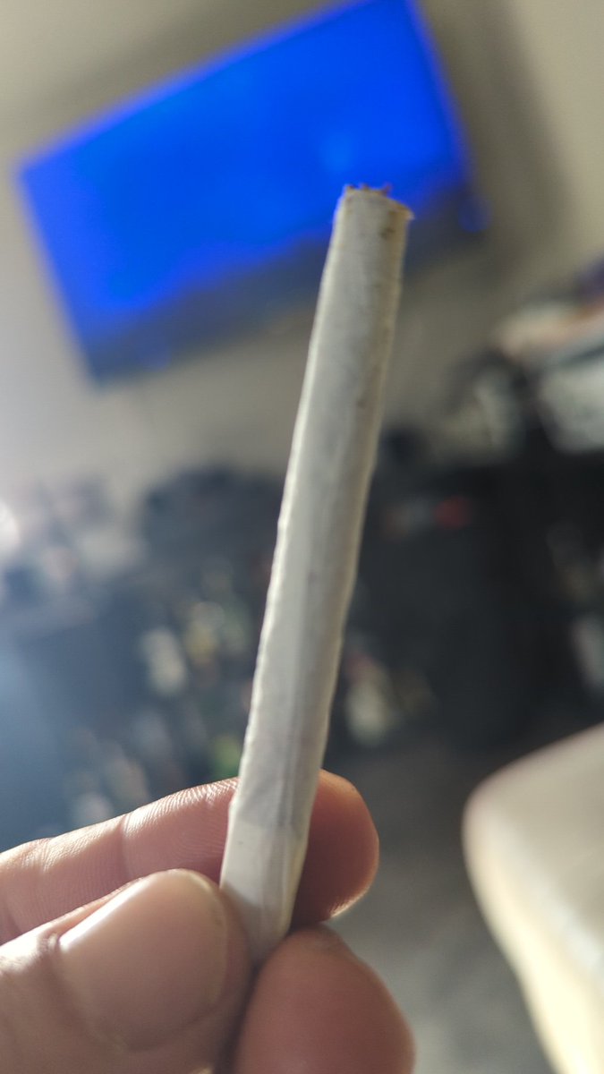 420iloveweed's tweet photo. Puff, puff, pass stoner fam. Who's in? https://t.co/uD4hPKGfcF