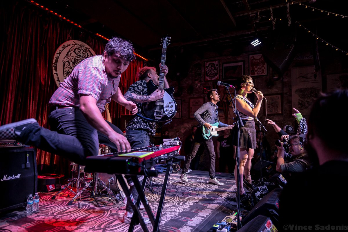 FavSightsSounds's tweet photo. Feels like it should be more, but this was my 7th time photographing @catbiteband and they are still the greatest. Full gallery now up from the @BadTimeRec tour at @3LinksDeepEllum here: https://t.co/AtZkpLAVFO
#catbiteband #badtimerecords #ska #photography #concertphotography https://t.co/UOcZDC6CV0