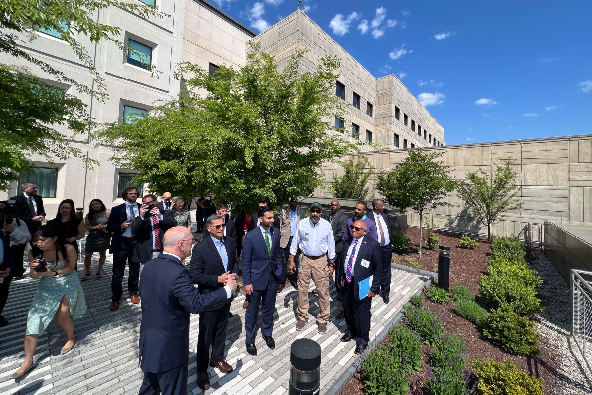 SecBecerra's tweet photo. Celebrated Earth Day at the Children’s National Research and Innovation Campus in DC!

@POTUS’ Inflation Reduction Act includes $2.8B in environmental and climate justice block grants for community-based nonprofits that make sure environmental justice efforts are felt at home. https://t.co/BEjl7j8qLK