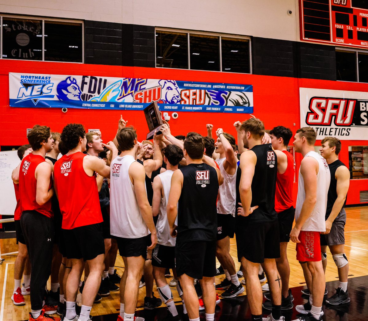 RedFlashMVB's tweet image. 1 down, 1 to go 😎

🔴⚡️🏐
#GoRedFlash #RedFlashmvb