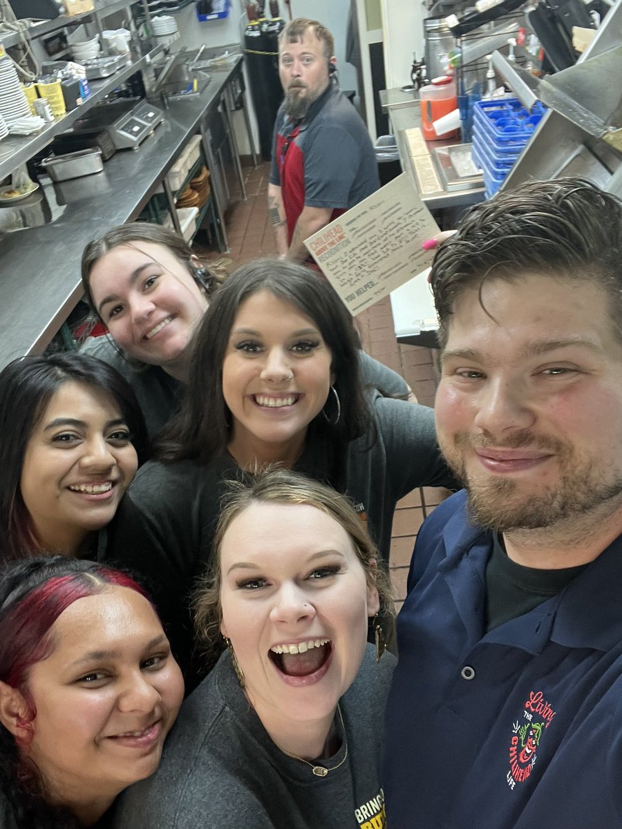 TylerRayburn09's tweet photo. I approached Kinsey her a couple of weeks ago regarding her bar GWAP scores. I challenged her to find the root cause of the disconnect. As of today she went from a 4.5% to a 1.3%!! Great job Kinsey!
#chilislove #culturematters #preparationandsupport https://t.co/LU9A3QjmW5