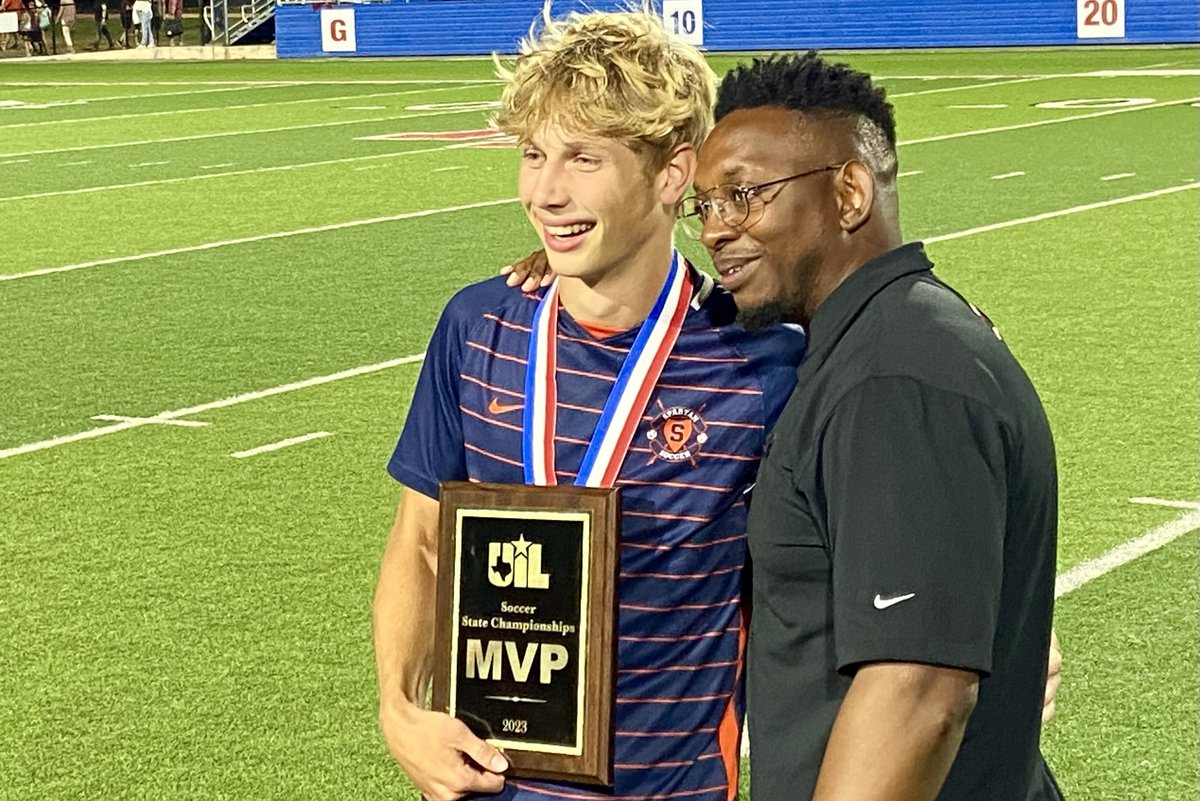 vypehouston's tweet photo. VYPE HOU Public School Boys ⚽️Player of the Year Presented By @FreddysUSA! Voting ends April 28th at 11:59 p.m.  

Nominees
@HunterJMerritt 
@kortay_koc 
@DaniFarias_17
@BenBucic 
@k3vin_1313
AND MORE....

VOTE:https://t.co/qtZHHVVJ4P https://t.co/337ngIYGUJ