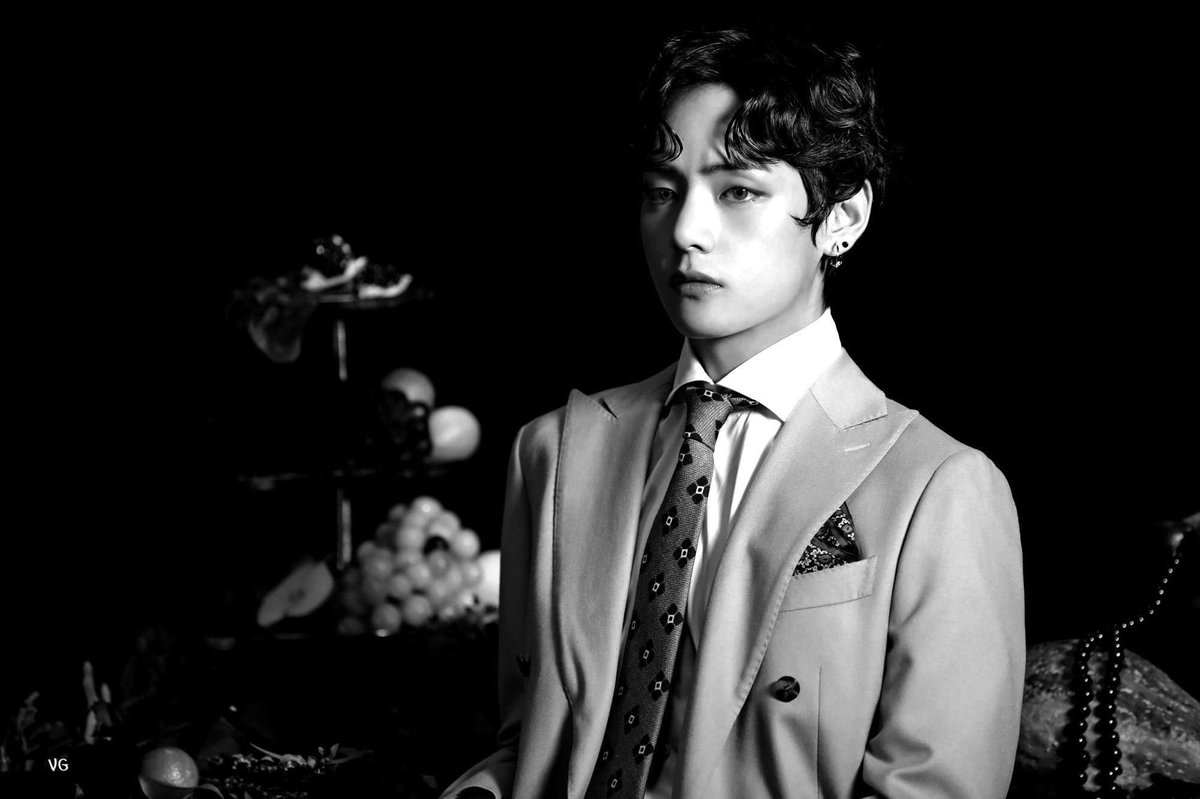 TopSoloistV's tweet photo. @NetflixIndia Kim Taehyung https://t.co/dMomLBKb5d