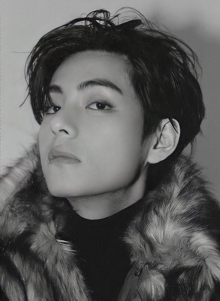 TopSoloistV's tweet photo. @NetflixIndia Kim Taehyung https://t.co/dMomLBKb5d