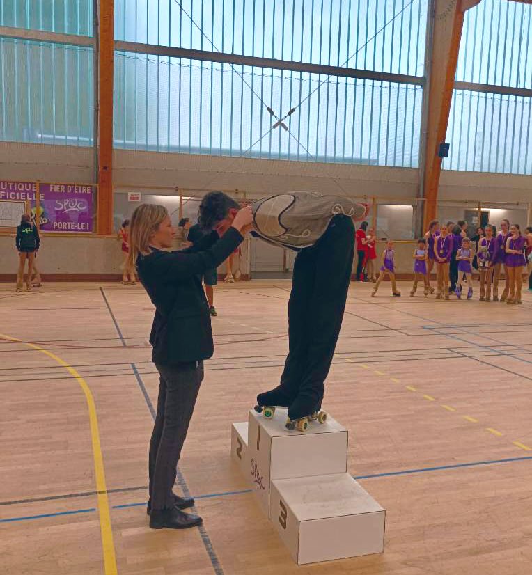 BCouillard33's tweet photo. Ravie de remettre les récompenses de roller artistique du #SpucRoller de #Pessac avec @BenoitGrange.

Des jeunes de 5 à 18 ans pleins d’énergie et une équipe encadrante très investie. Bravo 👏 https://t.co/ZYbymYxkEz
