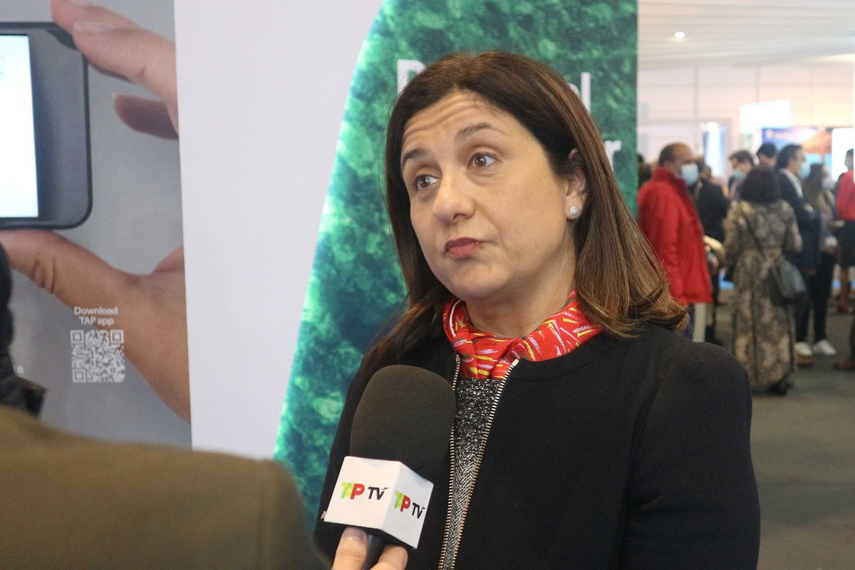 FelisIbanez's tweet photo. Un placer haber nombrado hoy a Christine Oumières-Widener como presidenta del Turismo de Eolia junto al ministro de Sector Terciario Sostenible, Joan Laporta.

El sector del Turismo crece y muestra al país al mundo.

#GobiernoXLaGente https://t.co/aYiCPjVRzS