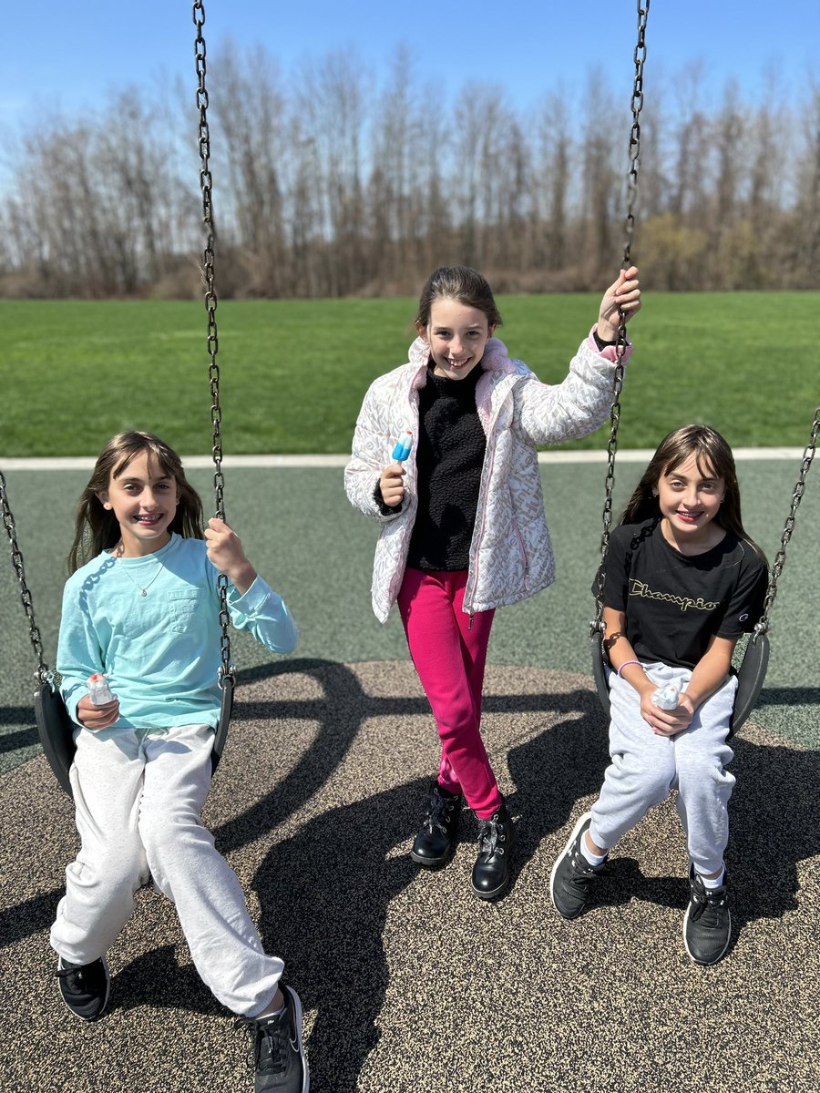 Ms_Sica5's tweet image. After working so hard on NYS testing this week…not much beats popsicles in the sun to celebrate! #hardworkers #cadets #mycrew