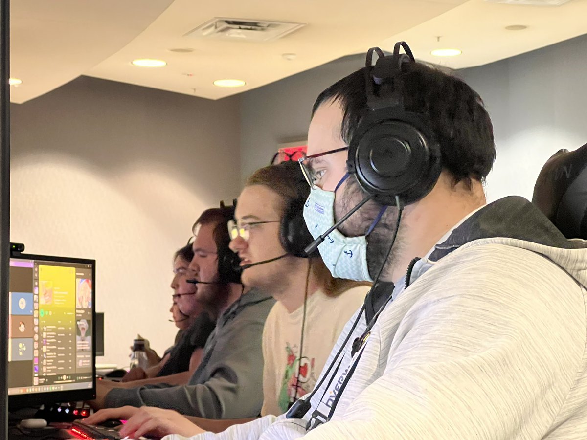 Reivers take round two! The match is now at 1-1.

Keep up the amazing momentum, lets go Reivers! 🏴‍☠️

Watch LIVE below!

twitch.tv/iowawesterncc

#esports #overwatch #FlyTheFlag #SailsUp