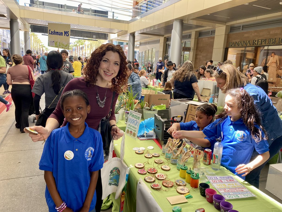 Elizabeth Callahan tweet media