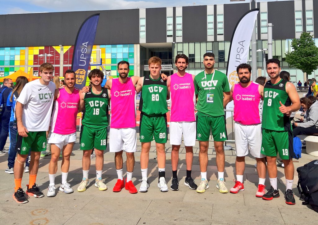 ui1DeporteSalud's tweet photo. 🏀 Grandisima experiencia de nuestro equipo en el #CEU3x3 organizado por @upsa dentro del programa de @deportegob. Enhorabuena y gracias por vuestro trabajo y esfuerzo. 👏🏻👏🏻👏🏻
Caímos contra los subcampeones @UCV_svm en cuartos de final. https://t.co/GmbXTxKDuw