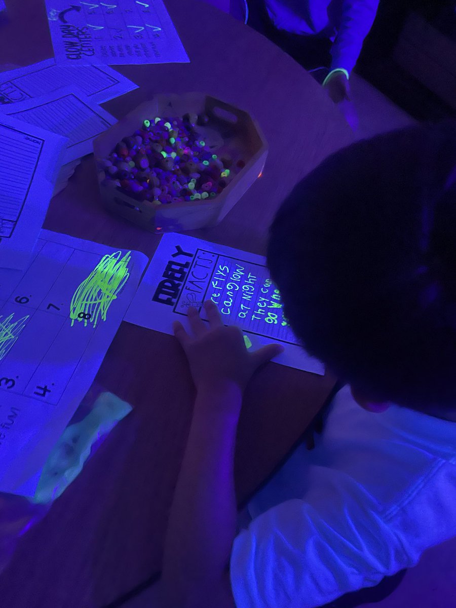 Elizabeth Farris tweet media