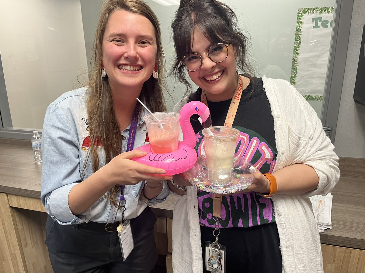 AshleyFredo's tweet photo. Helping teachers stay afloat during this busy time of year! Fun ice cream float Friday! ! @DVISD_NCES https://t.co/OY2NSZh0I3