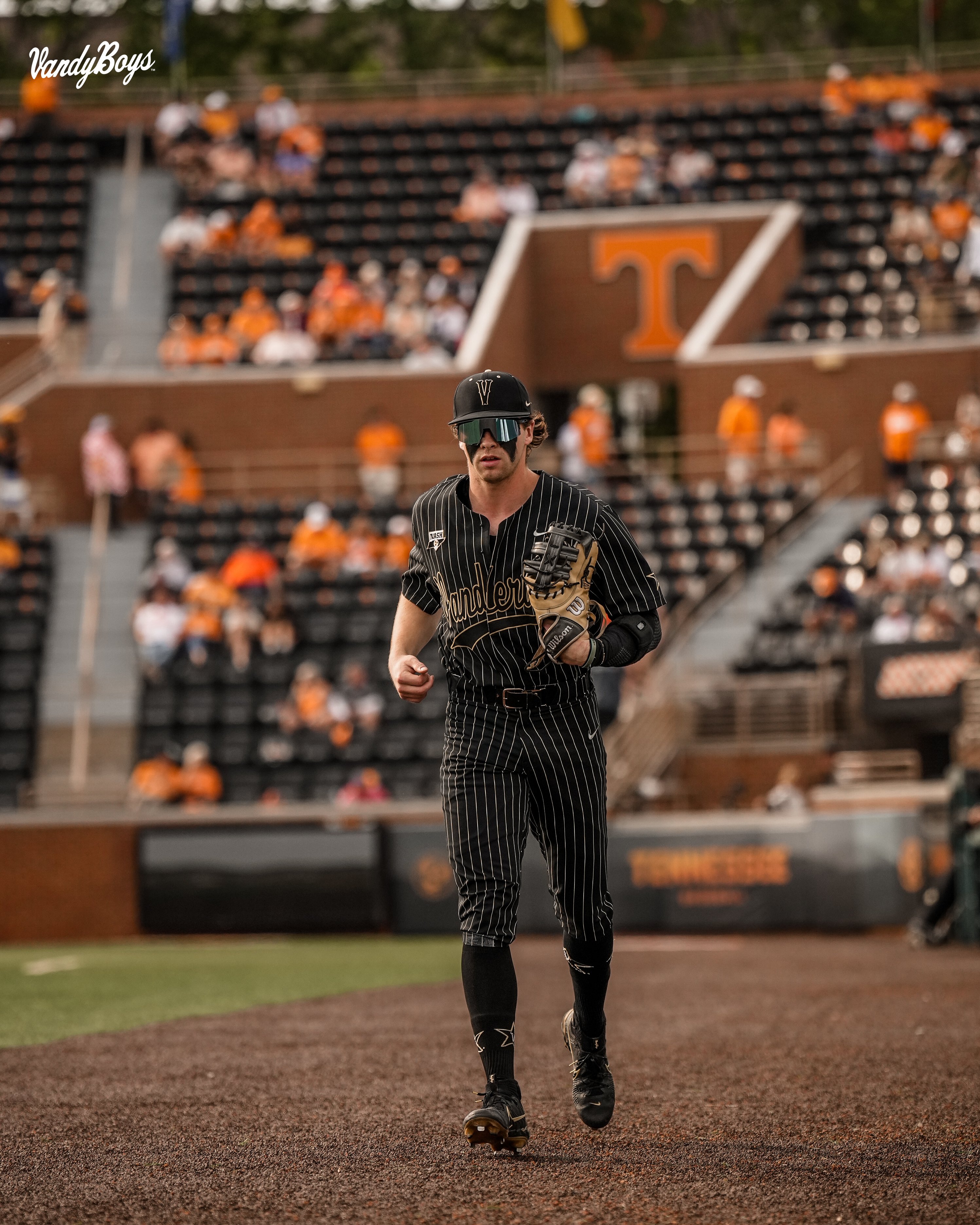 Vanderbilt Baseball on X: Friday night stripes 😤 #VandyBoys