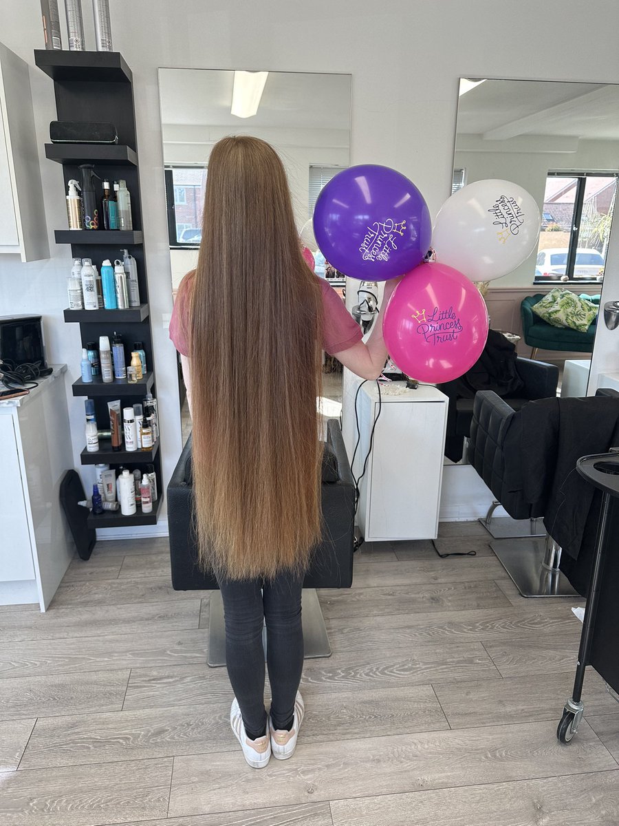 GLOVESLOUandARI's tweet photo. Yesterday I had 14 inches of my hair cut off for the little princess trust!!💇🏼‍♀️☺️💖 #Justgiving #Thelittleprincesstrust https://t.co/fLzwEq4zH9