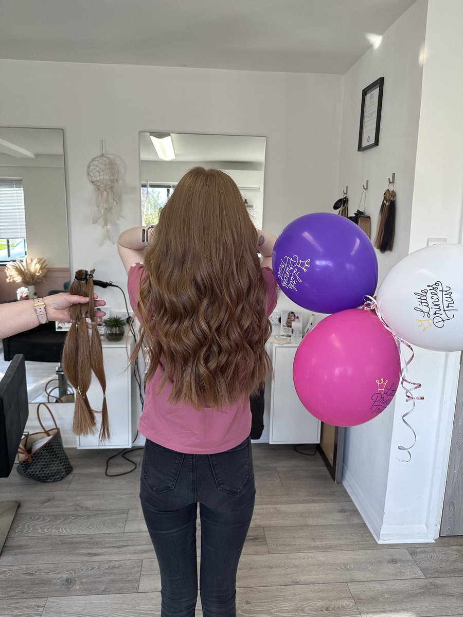 GLOVESLOUandARI's tweet photo. Yesterday I had 14 inches of my hair cut off for the little princess trust!!💇🏼‍♀️☺️💖 #Justgiving #Thelittleprincesstrust https://t.co/fLzwEq4zH9