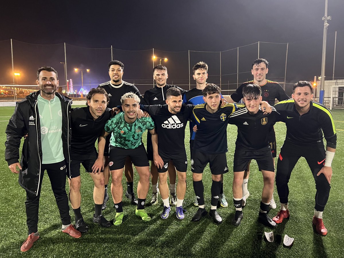 LosTroncosFC_'s tweet photo. Los Troncos FC 💪🪵 https://t.co/Zzxcflz4LO
