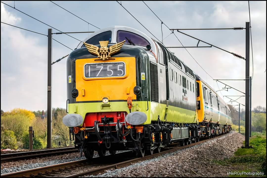 Super Napier back on the east coast mainline. 55022 Royal Scots Grey, approaching Retford after having a few issues on stoke Bank.
#Deltic #Napier #Railways #rail #train #scotsman #canon