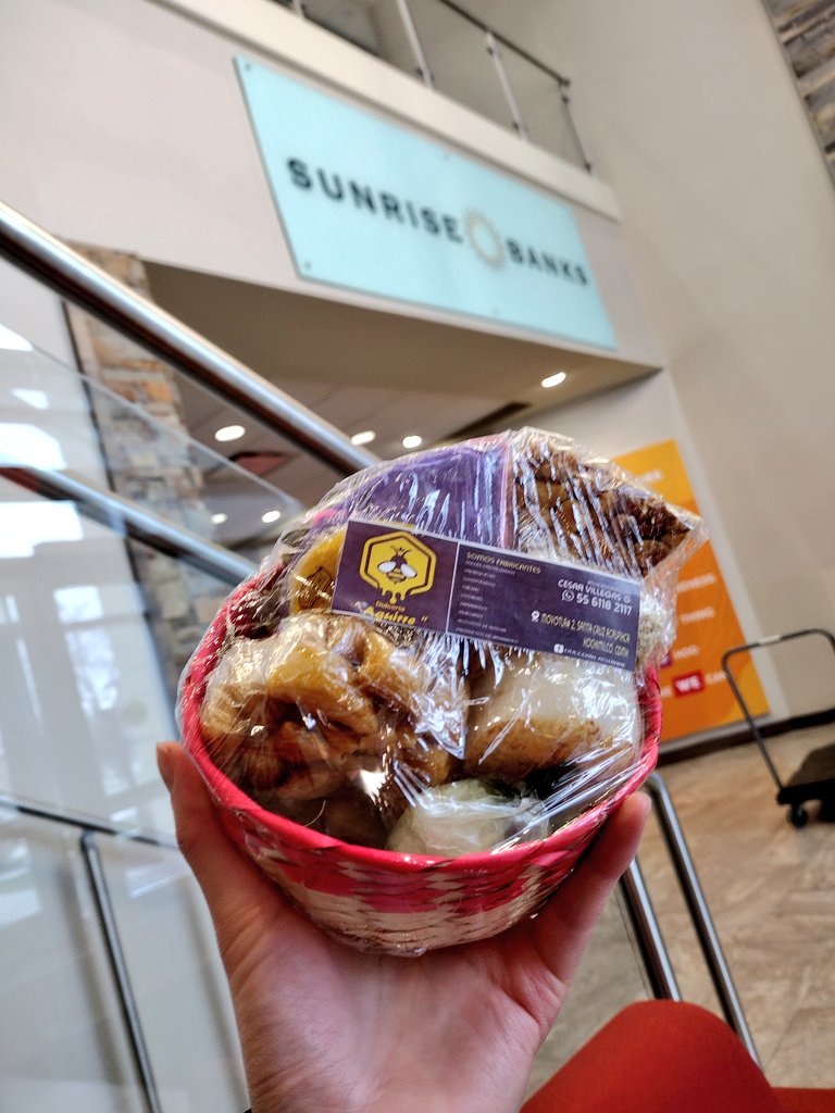 dtphanhoang's tweet photo. Had a wonderful time sharing @mnhealth equity work with #globalhealth dignitaries from around the world! Thanks for the opportunity @StateIVLP Special thanks to the Ministry of Health of Mexico for the lovely treat!  #HealthEquity #SocialJustice #CulturalComms #FridayFeeling https://t.co/jJQg9ObAak