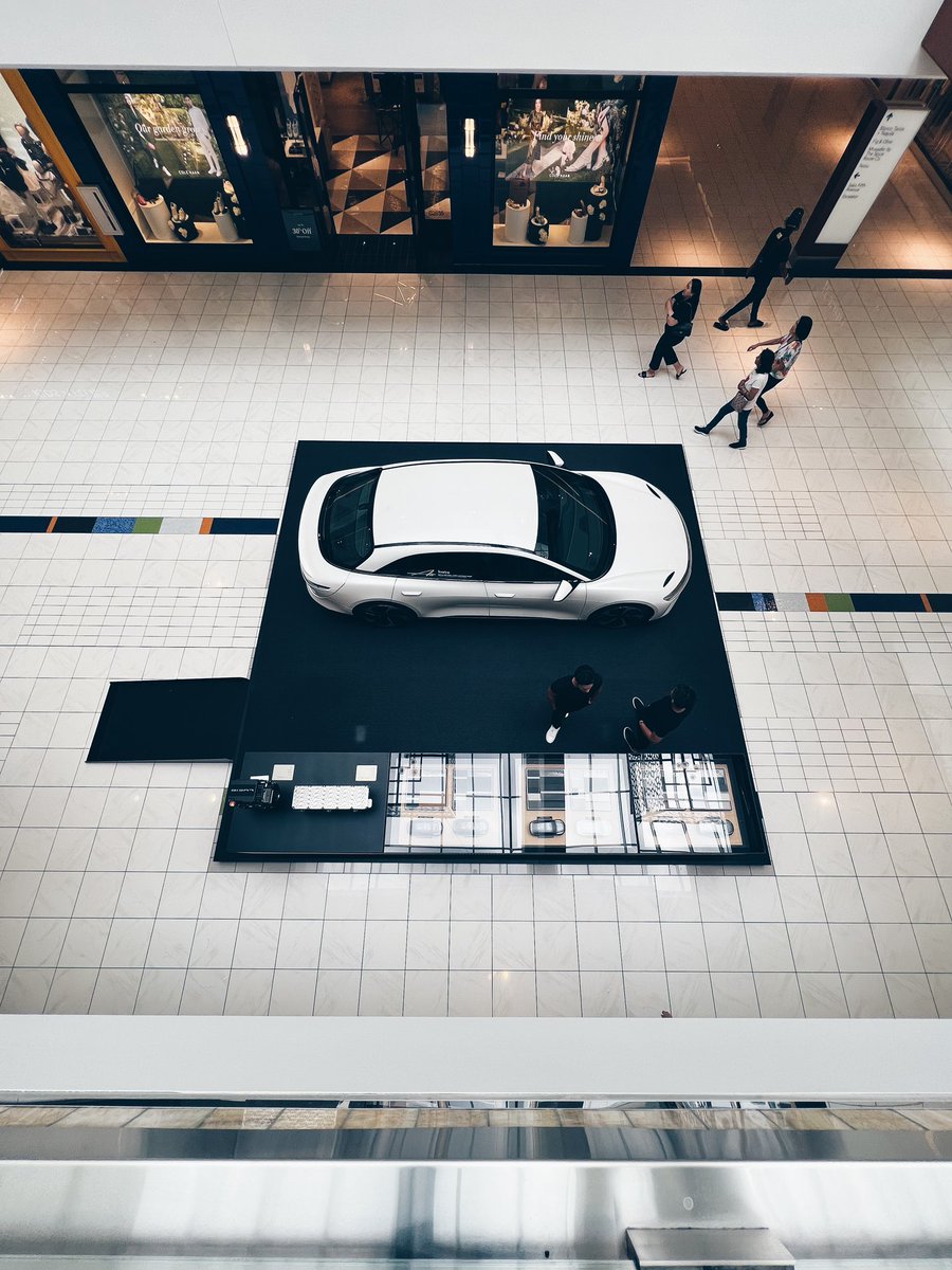 cxschultz's tweet image. Check out the Lucid Studio Pop Up now live at The Galleria in #Houston, TX. You can see and touch the interior material and external colors in this one of a kind display!  Groundbreaking in all ways!! #lucidmotors #lucidowners #lucid #touring #electric #cars
