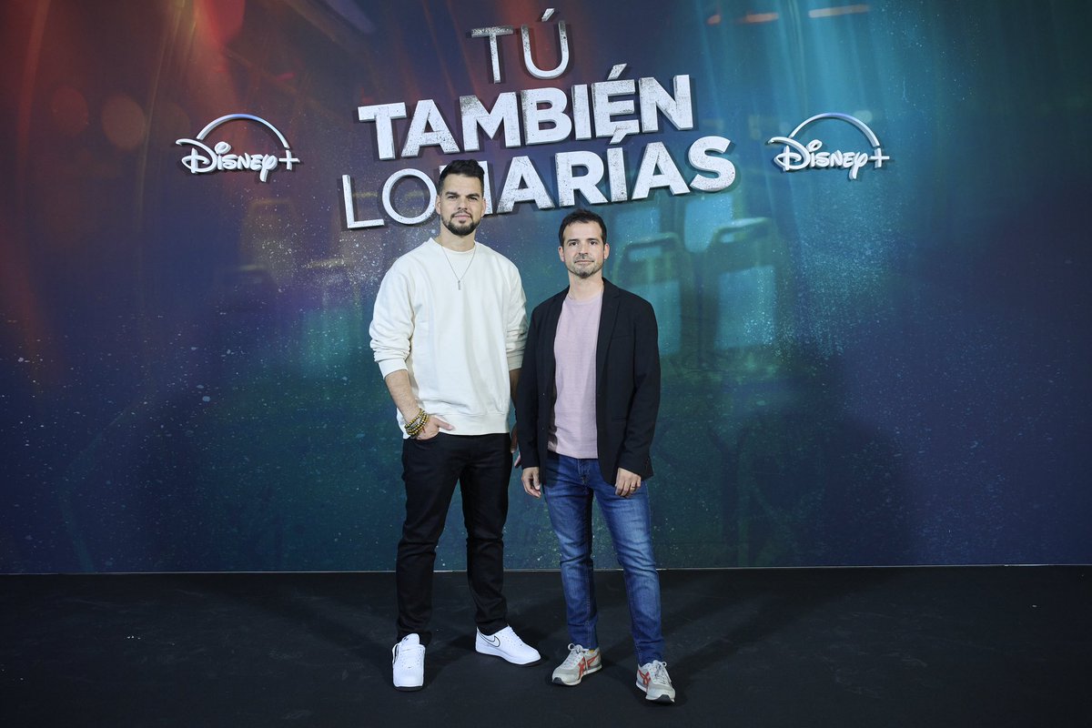 alteregoth's tweet photo. Presentación Oficial de #TúTambiénLoHarías serie dirigida por @DavidVictori cocreada junto al guionista #JordiVallejo
@MichelleJWeb @lapolvorrosa @PabloMolinero77 @pacotous #JoseManuelPoga #AnaWagener #ElenaIrureta
📆26 DE ABRIL en @disneypluses
#ESPotlight
@Legendary https://t.co/ck9lkLGe7s