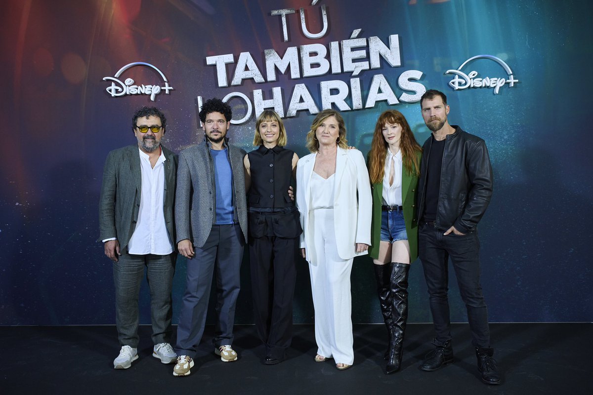 alteregoth's tweet photo. Presentación Oficial de #TúTambiénLoHarías serie dirigida por @DavidVictori cocreada junto al guionista #JordiVallejo
@MichelleJWeb @lapolvorrosa @PabloMolinero77 @pacotous #JoseManuelPoga #AnaWagener #ElenaIrureta
📆26 DE ABRIL en @disneypluses
#ESPotlight
@Legendary https://t.co/ck9lkLGe7s