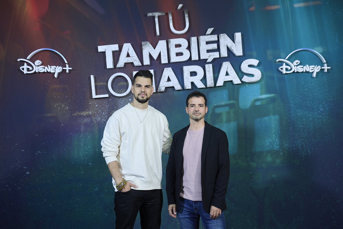 alteregoth's tweet photo. Presentación Oficial de #TúTambiénLoHarías serie dirigida por @DavidVictori cocreada junto al guionista #JordiVallejo
@MichelleJWeb @lapolvorrosa @PabloMolinero77 @pacotous #JoseManuelPoga #AnaWagener #ElenaIrureta
📆26 DE ABRIL en @disneypluses
#ESPotlight
@Legendary https://t.co/ck9lkLGe7s
