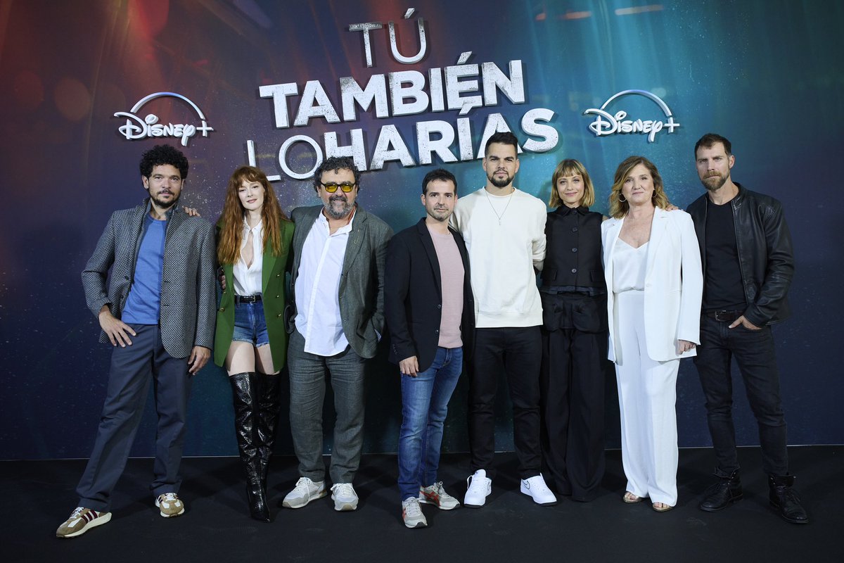 alteregoth's tweet photo. Presentación Oficial de #TúTambiénLoHarías serie dirigida por @DavidVictori cocreada junto al guionista #JordiVallejo
@MichelleJWeb @lapolvorrosa @PabloMolinero77 @pacotous #JoseManuelPoga #AnaWagener #ElenaIrureta
📆26 DE ABRIL en @disneypluses
#ESPotlight
@Legendary https://t.co/ck9lkLGe7s