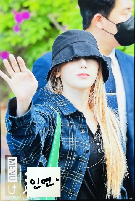 Chaesistersbr's tweet photo. [PREVIEW] 210423 Chaeyeon no Music Bank

cr.: Relation_yeon

#이채연 #LeeChaeyeon @official_LCY https://t.co/I5gadASHga