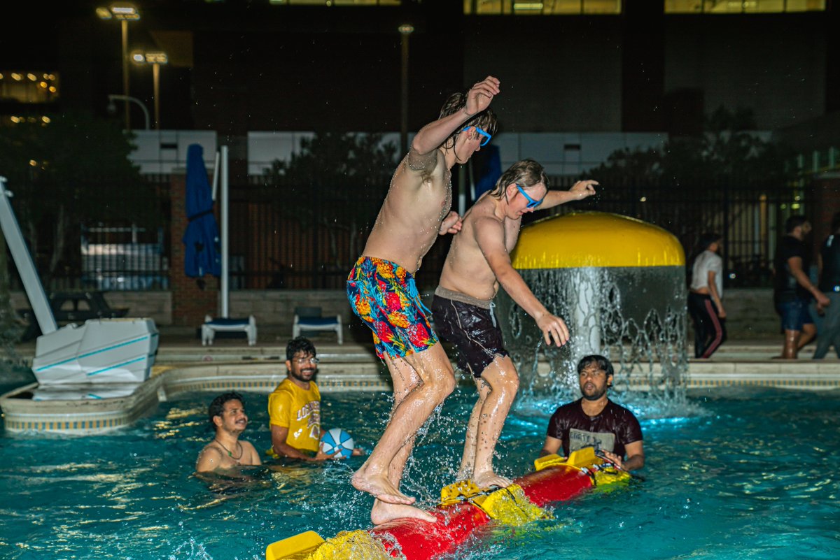 etamucampusrec's tweet photo. Looking back on how we were soaking up the neon vibes at our unforgettable Glow Pool Party. 🌟💦🎉

#throwback #tamuccampusrec #tamuc #glowpoolparty  https://t.co/G9nYnjvMjp https://t.co/kbezHZjUsm