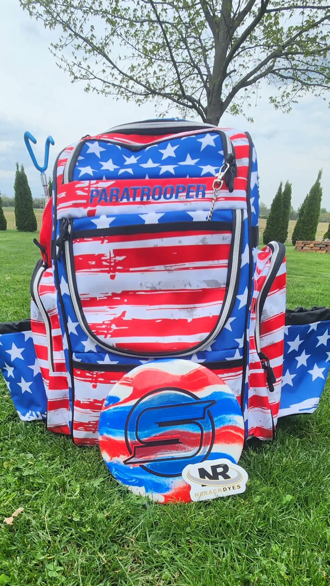 ThunderChickn's tweet photo. I had a buddy dye the Fuzion Culprit with the Squad S on it from @DynamicDiscs to match my Paratrooper bag!
#dynamicdiscssquad #dynamicdiscs #discgolf #discgolfnation #discgolflife #discgolfer #westsidediscs #trilogy #latitude64 #paratrooper #merica #DemoCrew https://t.co/340oWFtvpE