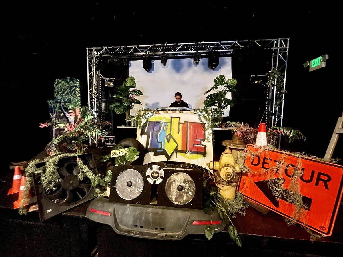 shlop_music's tweet photo. Come to @YourMomsHouseCO tonight Denver! Throwin down JUNKYARD STYLE. Let’s gooo ⚠️ 🔊🚧

Live street art, local vendors, duel sided event.

True to The Sound Takeover
Curated by shLOp and ToOch

Doors 8PM goes til 2AM https://t.co/JAozVgWhXQ