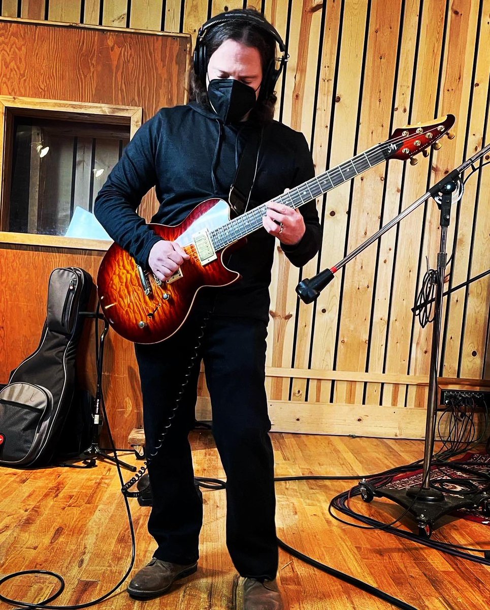 FourTripsAhead's tweet photo. “Why can’t I fight my fears?
They’re all here.”
#ImCalling #RemnantsEP #FTALyrics #StudioDaze #SpinStudios #ReclaimRockMusic #MusicIsLife https://t.co/1pmx10Pa8r