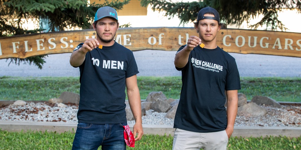 Moose_Hide's tweet photo. Over 1 in 4 women experience intimate partner violence. This could include our mothers, sisters, wives, daughters &amp; friends. 🧡🔶

Make the pledge &amp; stand up to end violence towards women &amp; children. Order and wear your pin today. 

https://t.co/NEUNrULZPK https://t.co/fp6yoFRMvi