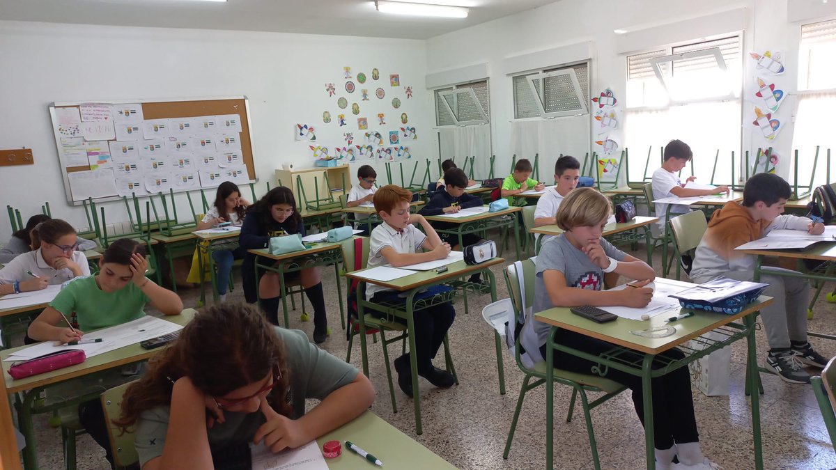 Sede Zafra. Lugar de la prueba CEIP Juan XXIII. Asistieron los colegios de Zafra, Calera de León, Fuente del Maestre, Burguillos del Cerro y Monesterio.

#OlimpiadaMatExtremadura