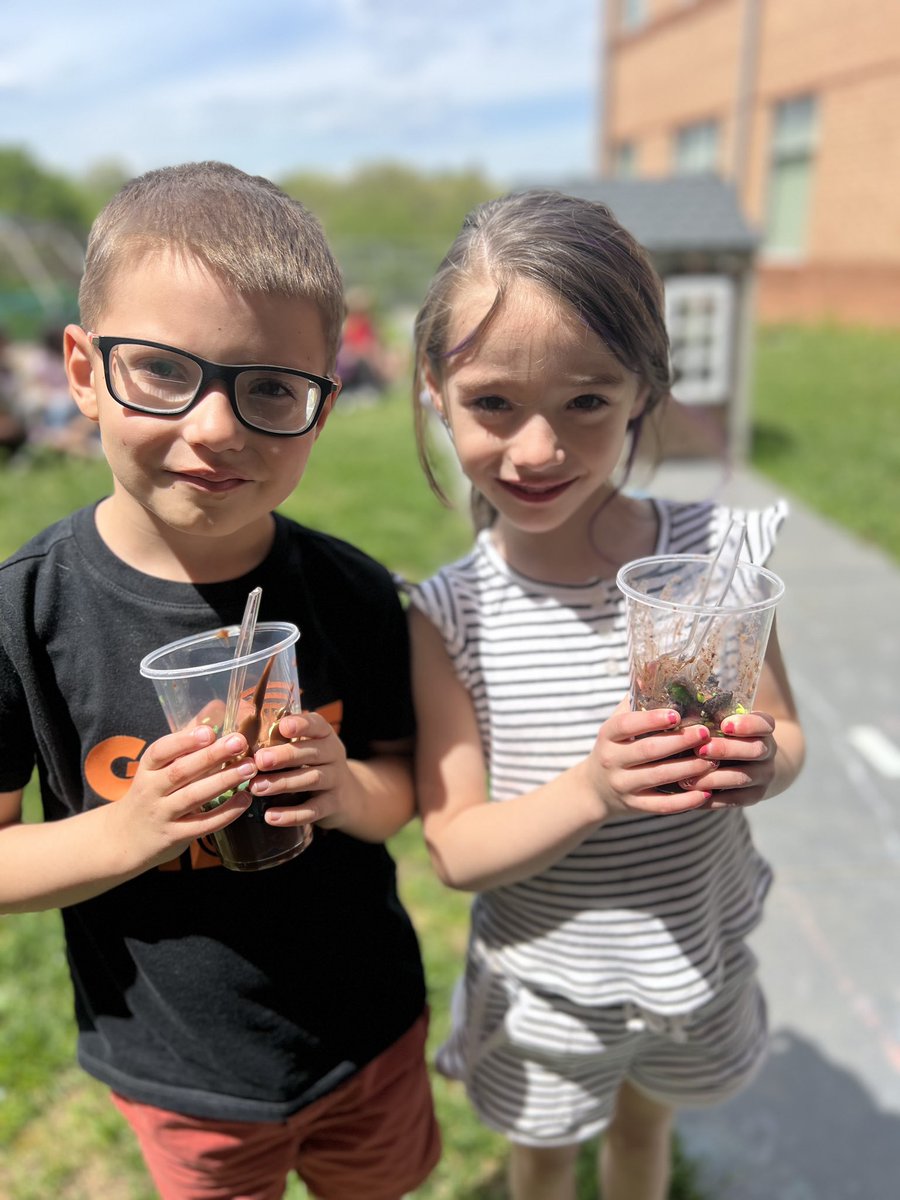 Is there a better way to celebrate Earth Day than with Dirt Cake?  Our Fletcher Foxes don’t think so.  Taking care of the earth is #wildlyimportant!