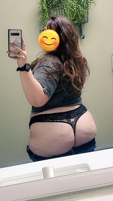 I just love being naughty in public 🤭 https://t.co/RWefS15LRG<a href="/tag/notevenahoodie"class="tags"><span>#notevenahoodie</span></a>
