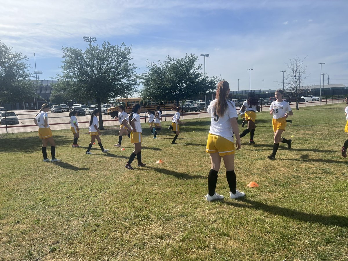 TheTrailGAth's tweet photo. B Team tourney under way for @CTMSBulldogs !! Let’s bring home some hardware!! https://t.co/6uaSpq6ZIK