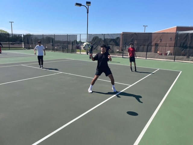 burlmensoccer's tweet photo. Thanks to Coach Godfrey and @BHSTennis00 for allowing a few soccer players on the court for our Friday competition. #CompetitiveCulture https://t.co/Scxtv3oHyk