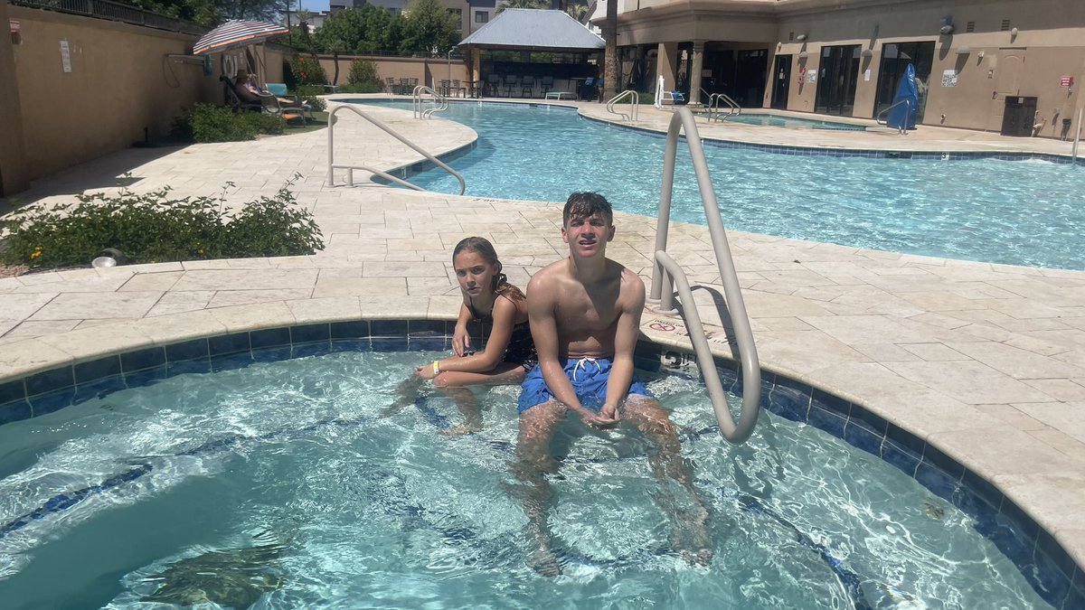 RonaldHolder20's tweet photo. B for 3!!
Nice time in sunny Phoenix. https://t.co/uUsWJOy93p
